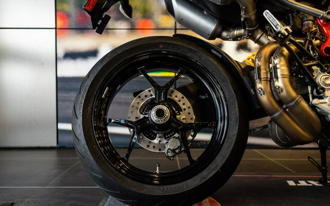 2025 Ducati HYPERMOTARD 950