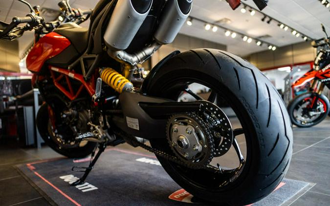 2025 Ducati HYPERMOTARD 950