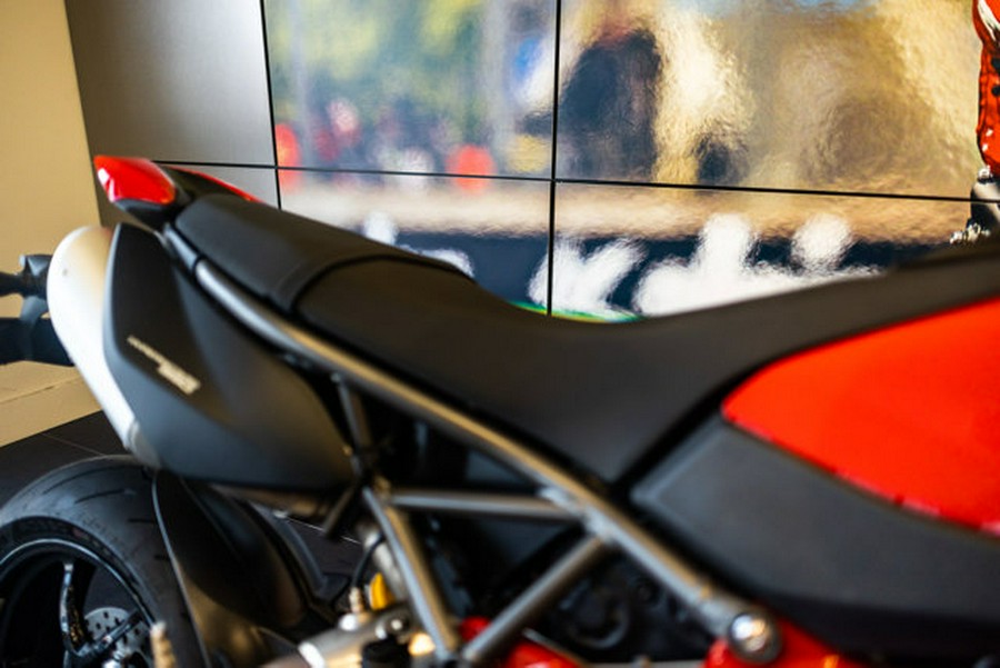 2025 Ducati HYPERMOTARD 950