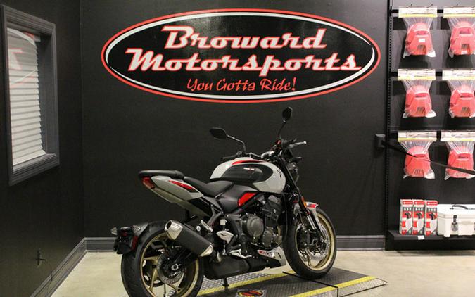 2026 Triumph Trident 800