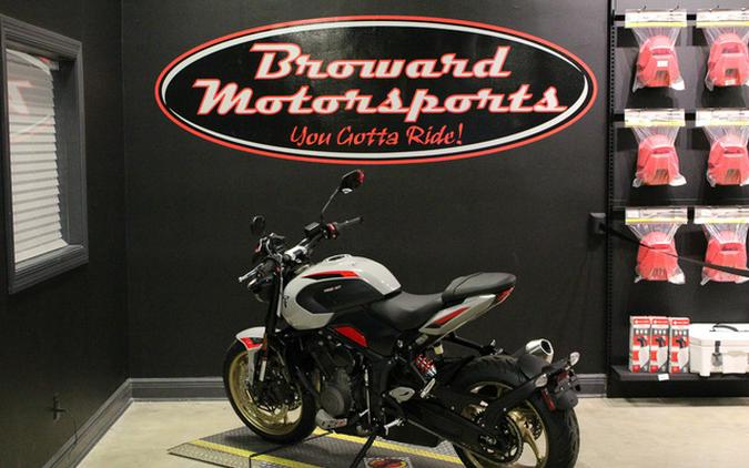 2026 Triumph Trident 800
