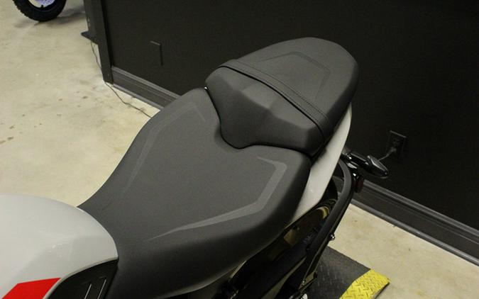 2026 Triumph Trident 800