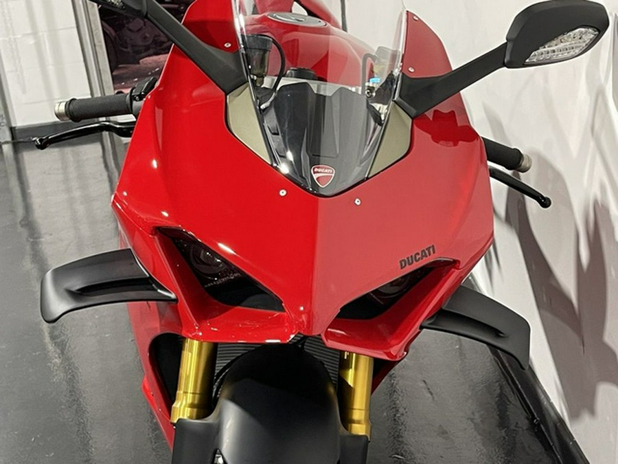 2024 Ducati Panigale V4 S Red