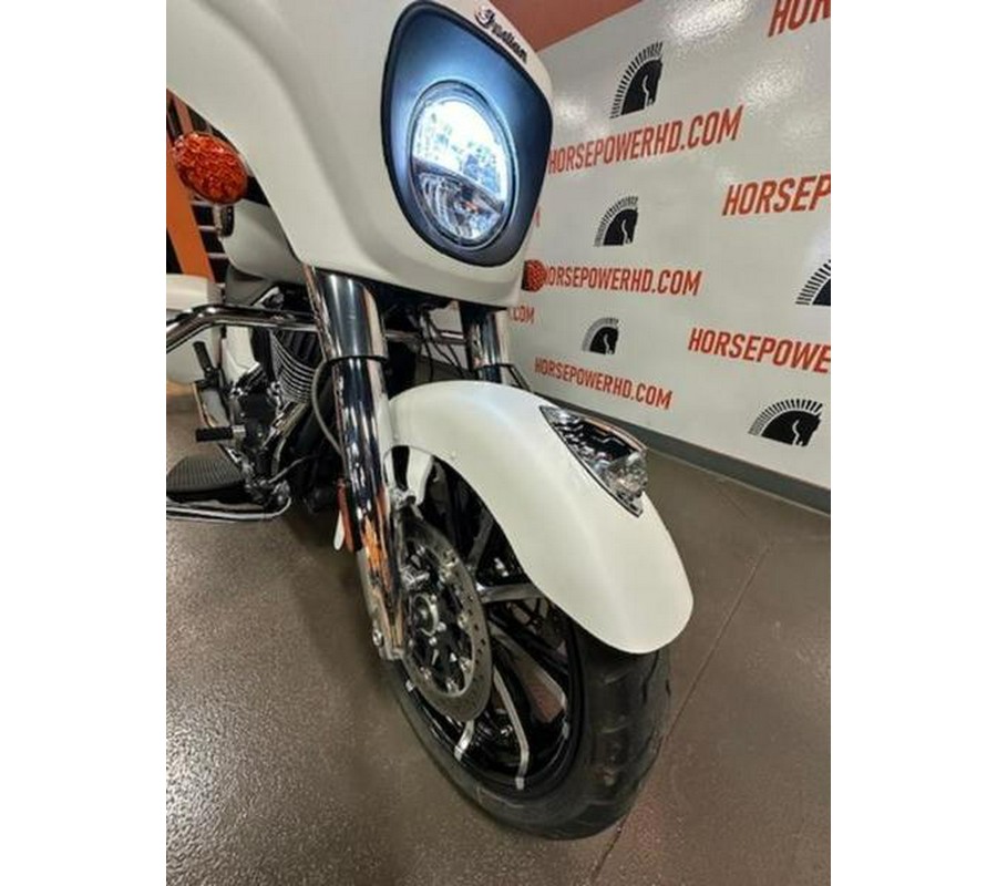 2020 Indian Motorcycle® Roadmaster® Dark Horse® White Smoke