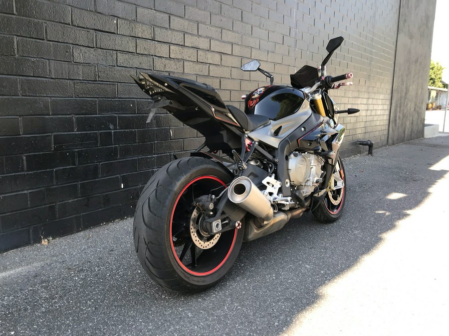 2016 BMW S 1000 R