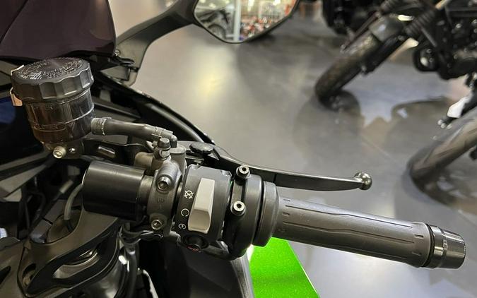 2021 Kawasaki Ninja H2™ SX SE+