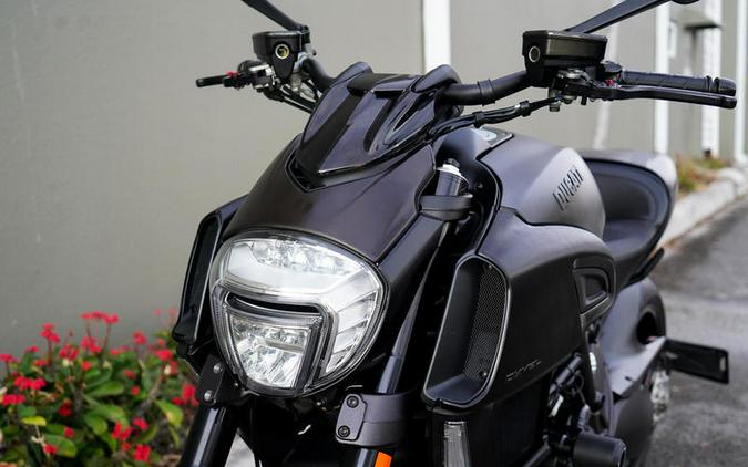 2015 Ducati Diavel Dark