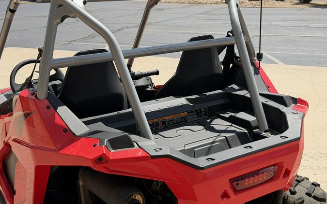 2026 POLARIS RZR 200 EFI INDY RED