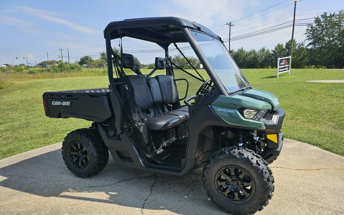 2027 Can-Am Defender DPS HD7