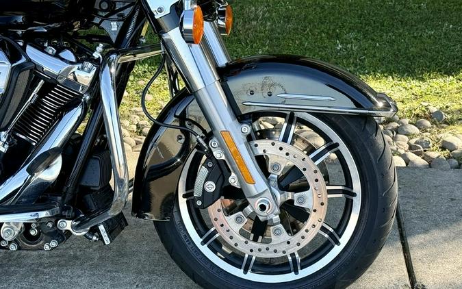 2017 Harley-Davidson® FLHP - Road King® Police