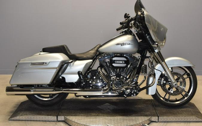2015 Harley-Davidson Street Glide Special FLHXS