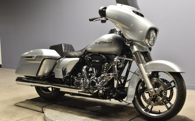 2015 Harley-Davidson Street Glide Special FLHXS