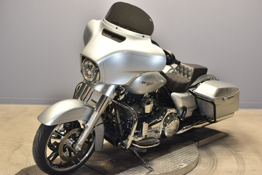 2015 Harley-Davidson Street Glide Special FLHXS