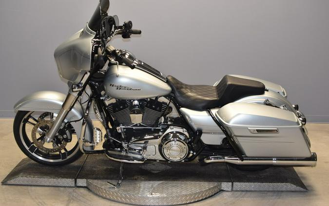 2015 Harley-Davidson Street Glide Special FLHXS