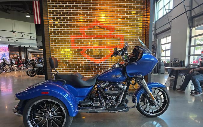 FLTRT 2025 Road Glide® 3