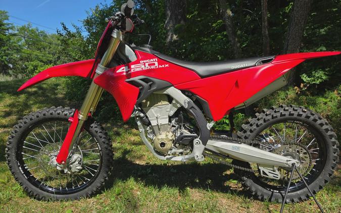 2026 DUCATI DESMO450 MX