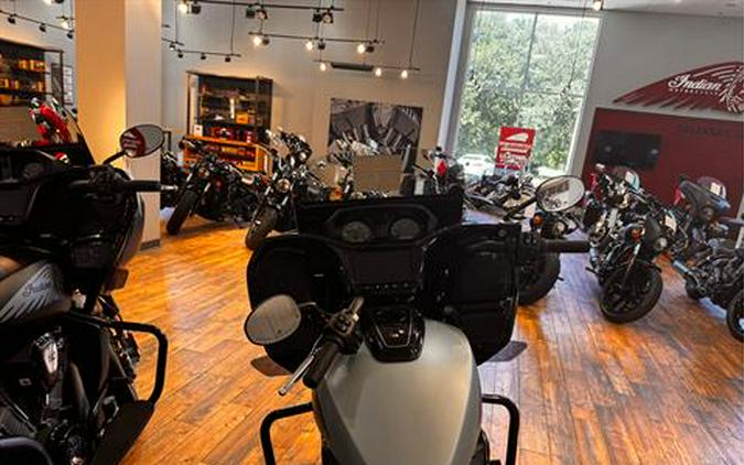 2025 Indian Motorcycle Challenger® Dark Horse® 112 with PowerBand Audio Package