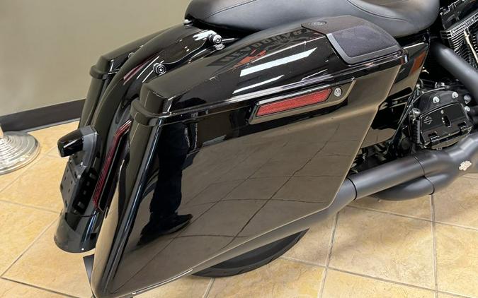 2015 Harley-Davidson Street Glide® CVO™ Street Glide®