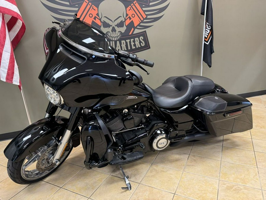 2015 Harley-Davidson Street Glide® CVO™ Street Glide®