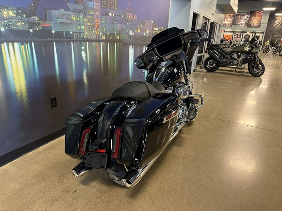 2025 Harley-Davidson FLHX - Street Glide