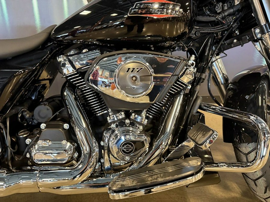 2025 Harley-Davidson FLHX - Street Glide