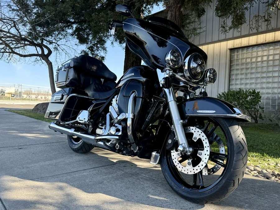 2011 Harley-Davidson® FLHTK - Electra Glide® Ultra Limited
