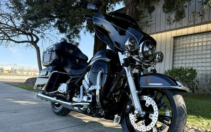 2011 Harley-Davidson® FLHTK - Electra Glide® Ultra Limited