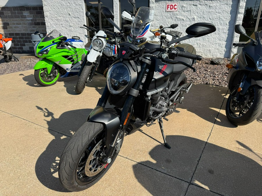 2022 Ducati Monster Dark Stealth