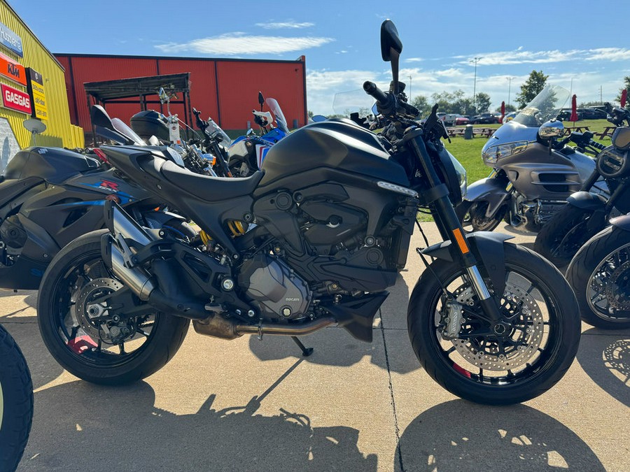 2022 Ducati Monster Dark Stealth