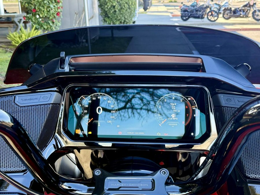 2026 Harley-Davidson® FLTRT - Road Glide® 3