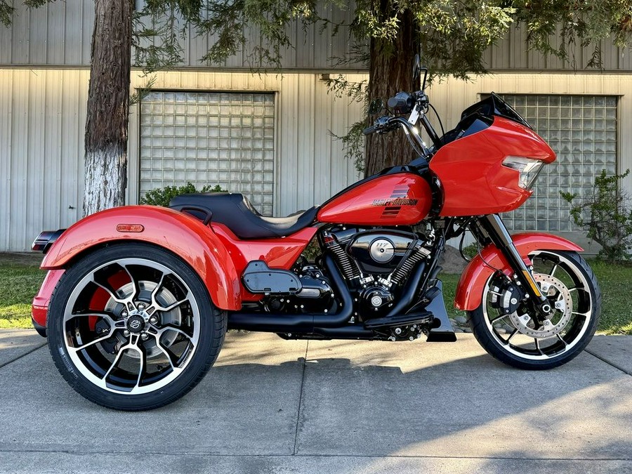 2026 Harley-Davidson® FLTRT - Road Glide® 3