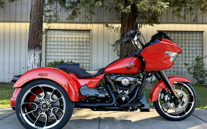 2026 Harley-Davidson® FLTRT - Road Glide® 3