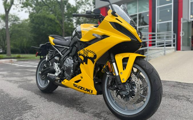 2025 Suzuki GSX-8R