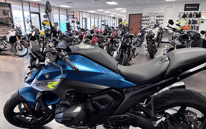 2026 BMW R1300R