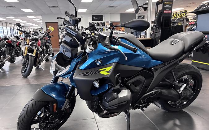 2026 BMW R1300R