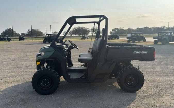 2025 Can-Am Defender HD7