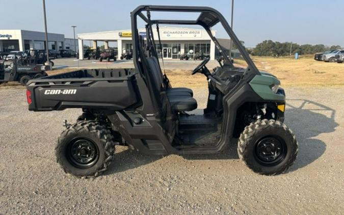2025 Can-Am Defender HD7
