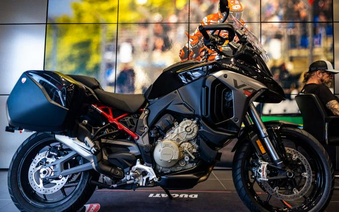 2025 Ducati MULTISTRADA V4S TRAVEL&RADAR