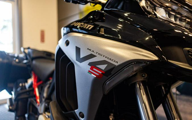 2025 Ducati MULTISTRADA V4S TRAVEL&RADAR