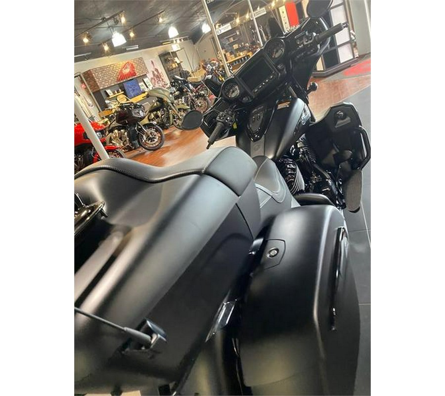 2023 Indian Motorcycle® Roadmaster® Dark Horse® Black Smoke