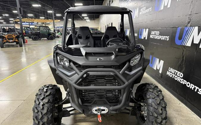 2026 Can-Am® Commander XT 700