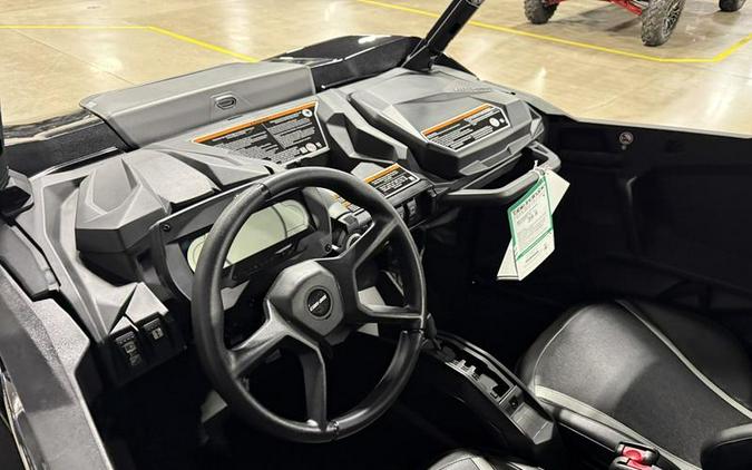 2026 Can-Am® Commander XT 700