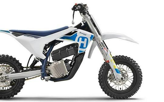 2024 Husqvarna Motorcycles EE 3