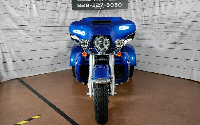 2024 Harley-Davidson Tri Glide Ultra Blue Burst