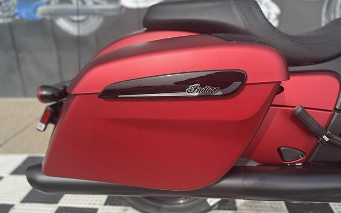 2024 Indian Motorcycle® Challenger® Dark Horse® w/PowerBand Audio Pkg Sunset Red Smoke