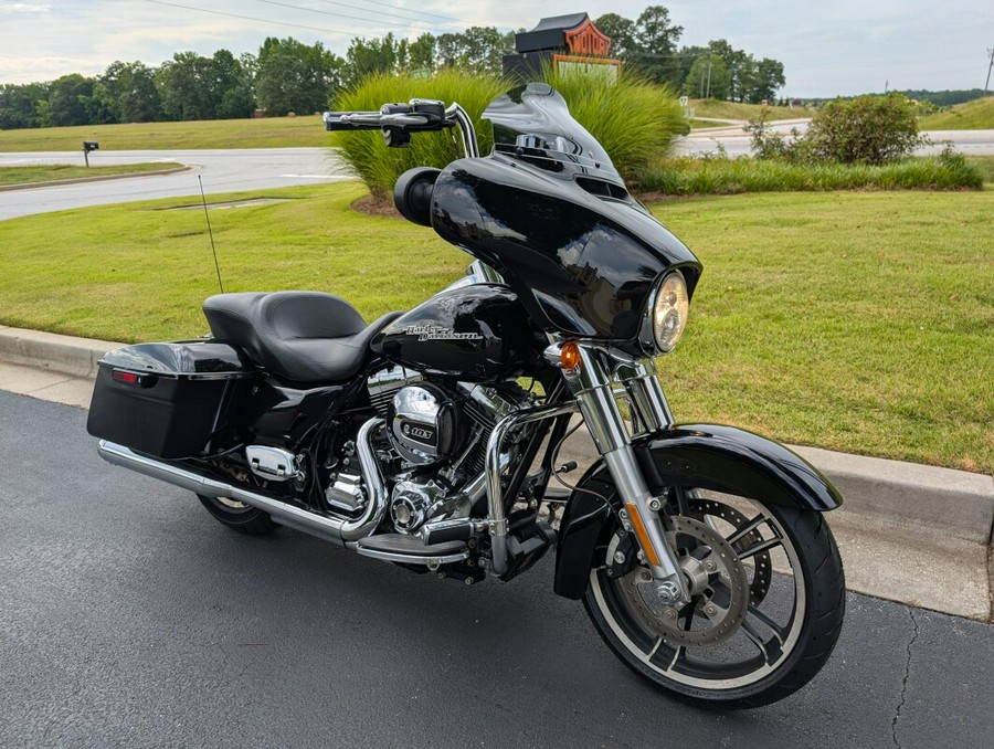 2016 Harley-Davidson Street Glide Special Vivid Black