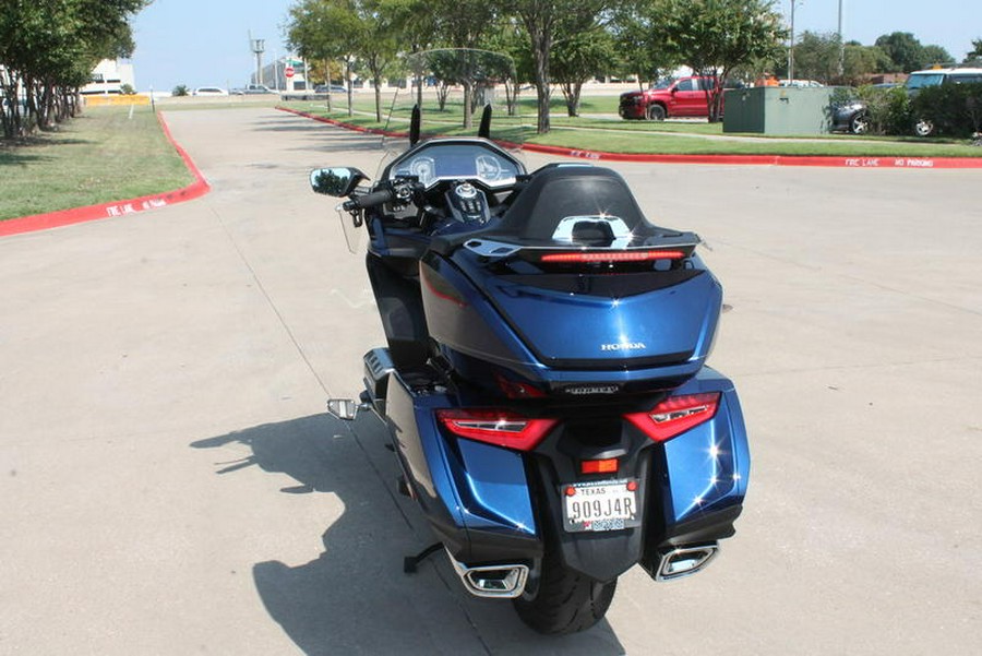 2018 Honda® Gold Wing Tour Pearl Hawkseye Blue