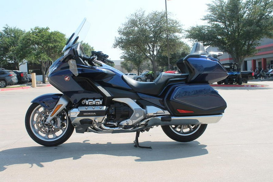 2018 Honda® Gold Wing Tour Pearl Hawkseye Blue