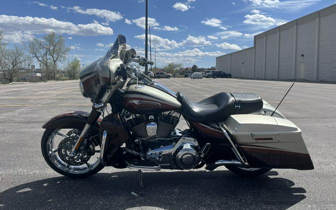 2011 Harley-Davidson Street Glide CVO