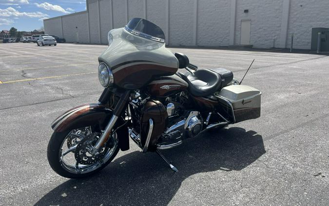 2011 Harley-Davidson Street Glide CVO